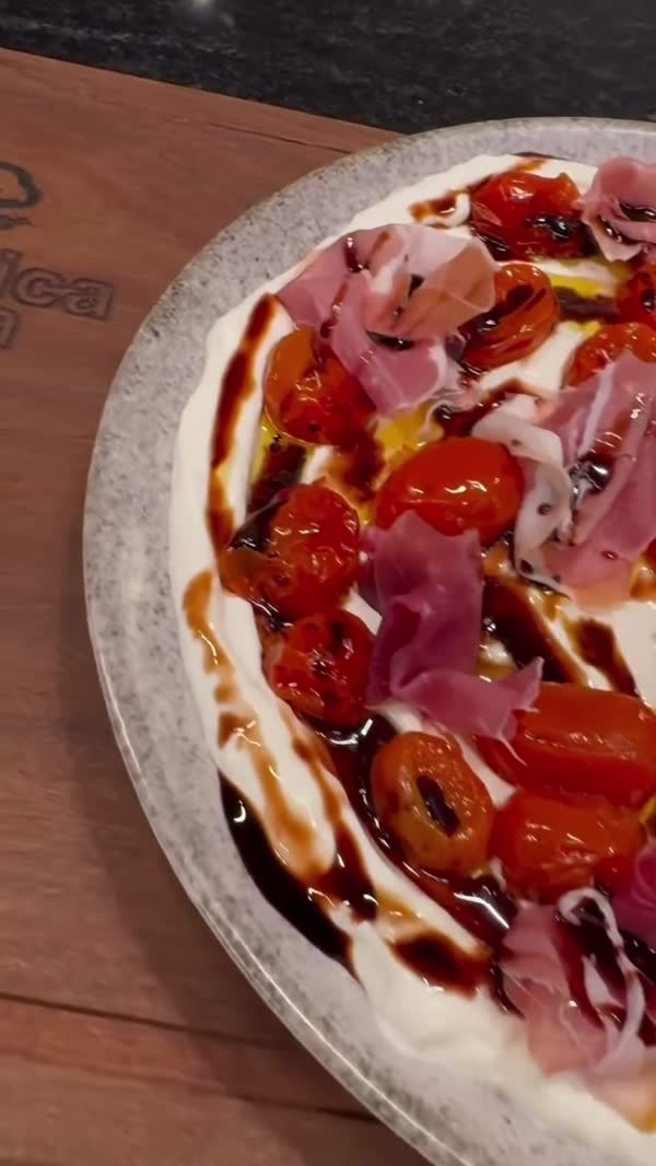 Creme de queijo com alho crocante