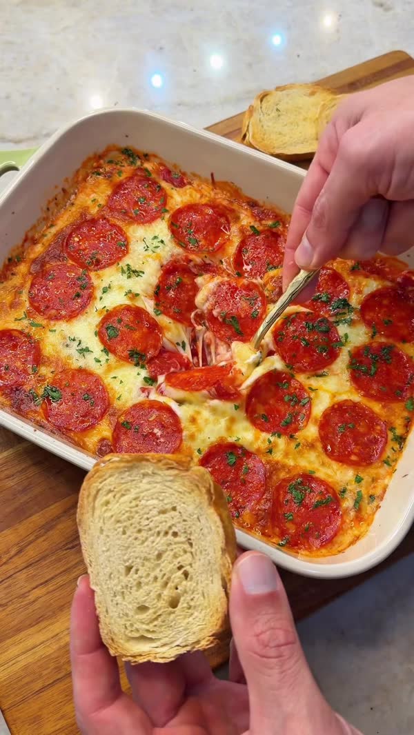 Aperitivo quente estilo pizza