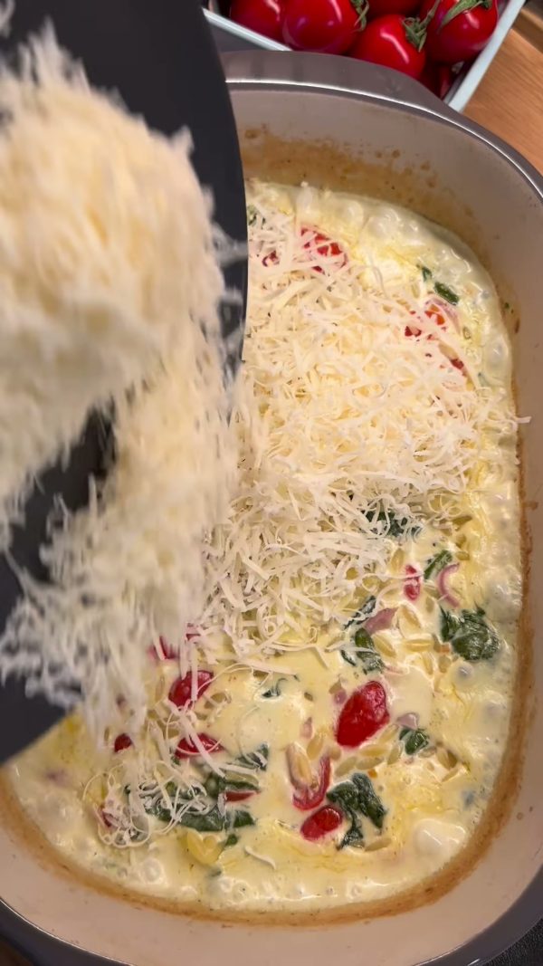 Orzo cremoso ao forno