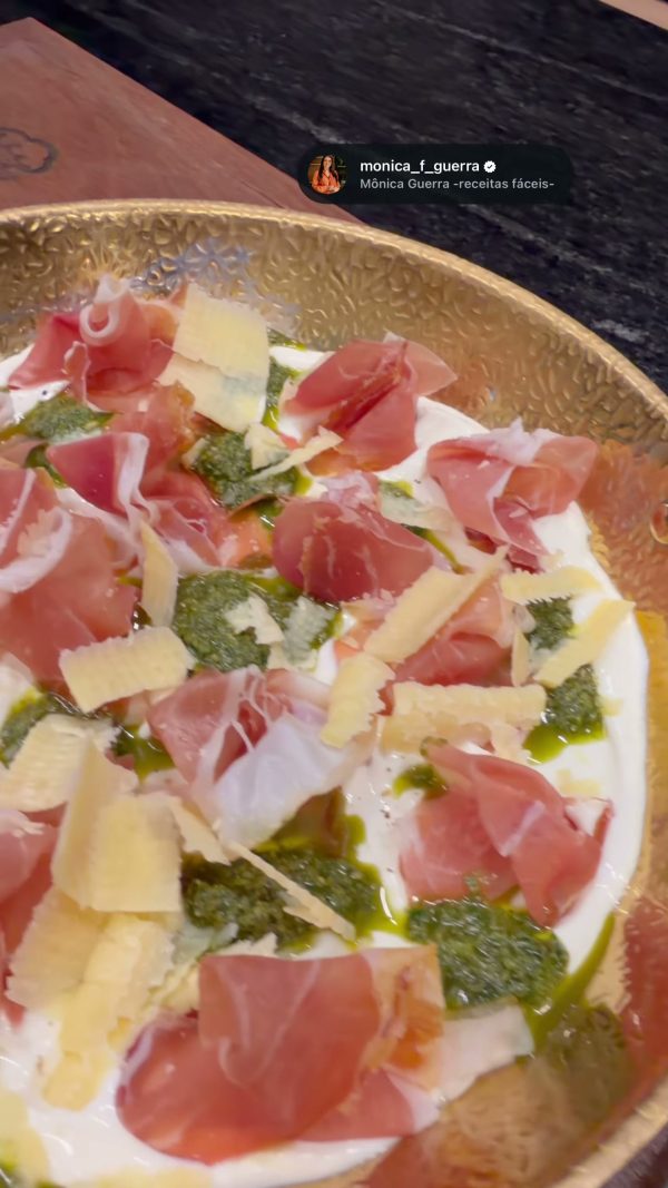 Creme de queijo minas com parma e pesto
